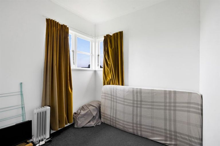 Photo of property in 210 South Road, Hawera, 4610