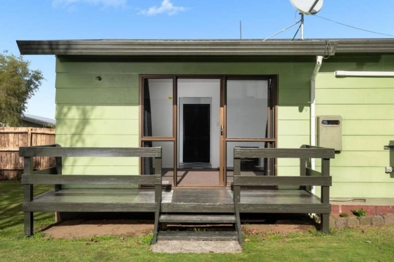 Photo of property in 13b Pokapu Place, Bethlehem, Tauranga, 3110