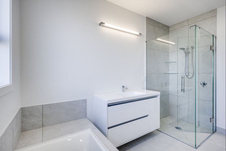 Photo of property in 94 Eriksen Road, Te Awa, Napier, 4110