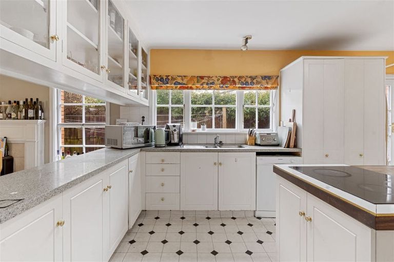 Photo of property in 60 Parkstone Avenue, Ilam, Christchurch, 8041