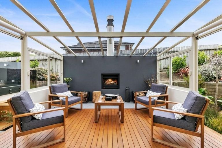 Photo of property in 24 Mauldeth Terrace, Churton Park, Wellington, 6037