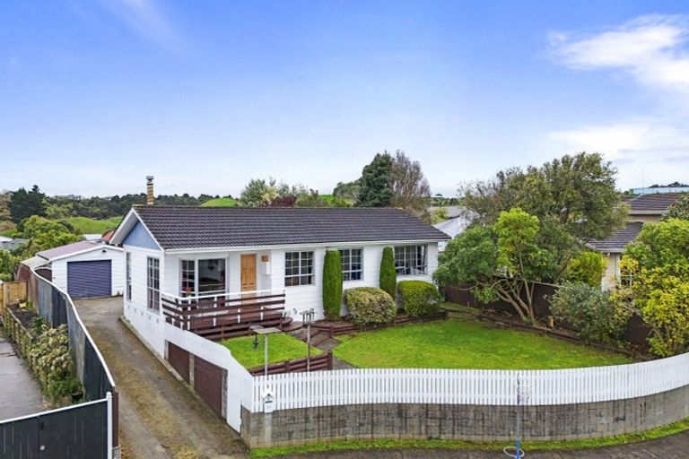 Photo of property in 8 Belk Place, Feilding, 4702