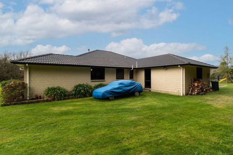 Photo of property in 40 Matua Grove, Otatara, Invercargill, 9879
