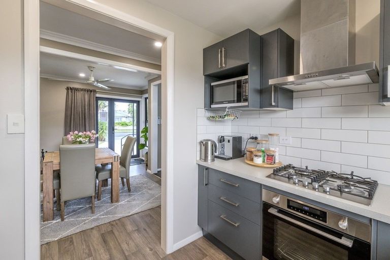 Photo of property in 14 Quinn Road, Levin, 5510