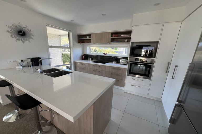 Photo of property in 23 Saint Pauls Drive, Brookfield, Tauranga, 3110