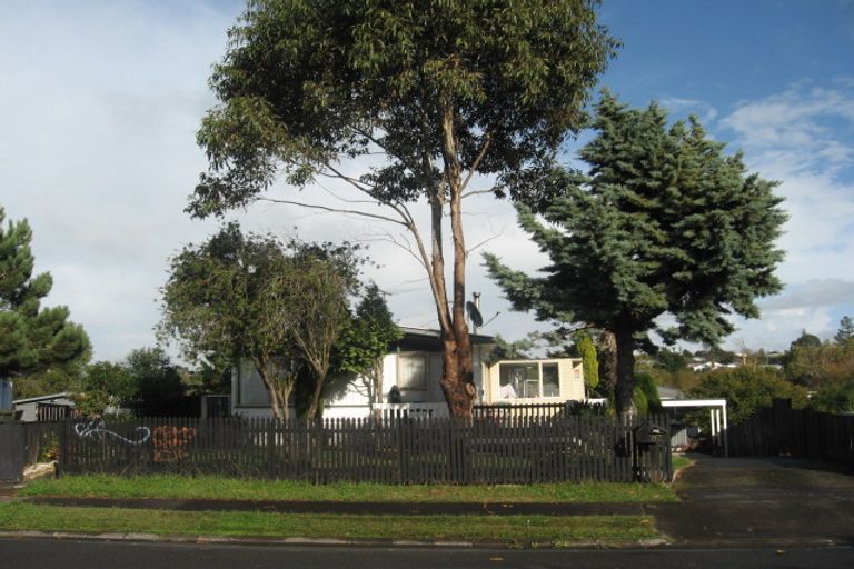 Photo of property in 67 Archmillen Avenue, Pakuranga Heights, Auckland, 2010