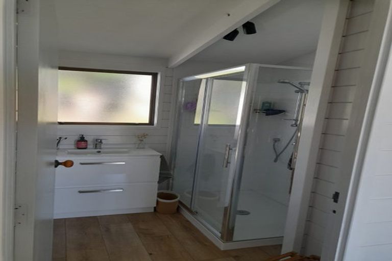 Photo of property in 2/32 Kenneth Hopper Place, Manly, Whangaparaoa, 0930