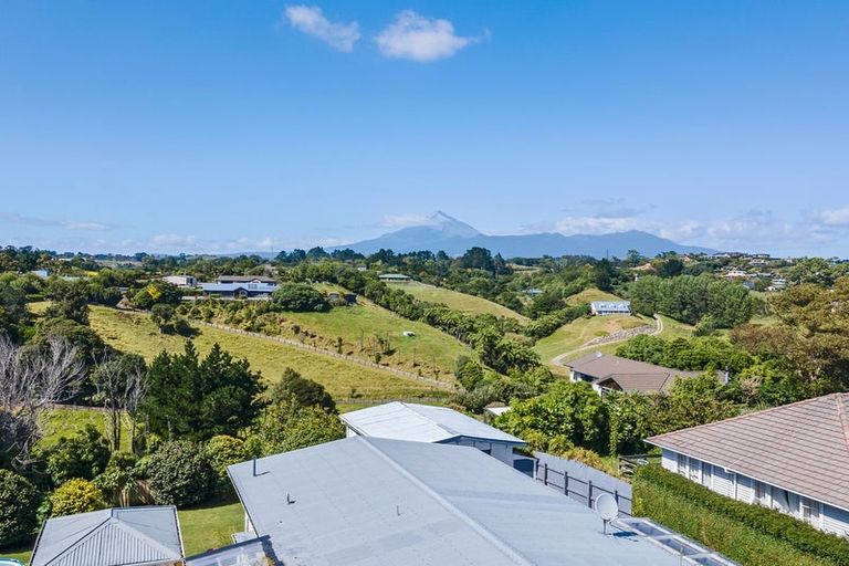 Photo of property in 38 Woodleigh Street, Frankleigh Park, New Plymouth, 4310