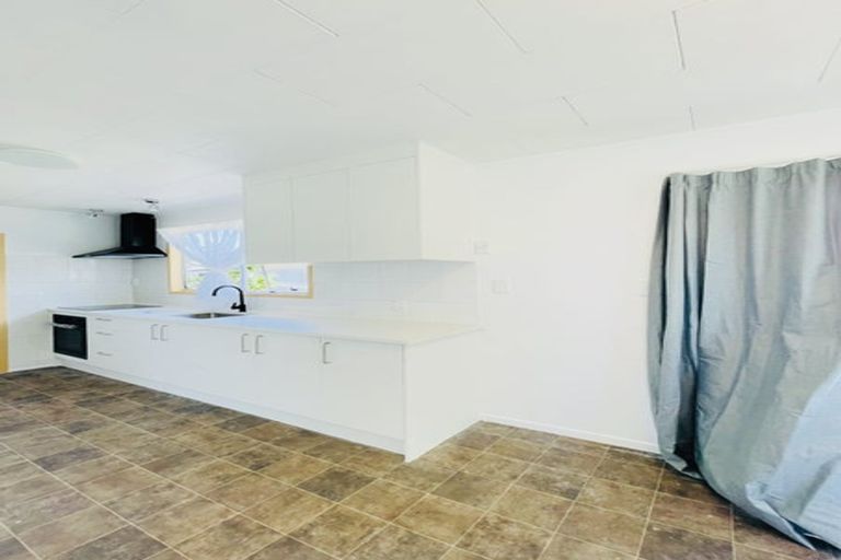 Photo of property in 32 Blanche Way, Half Moon Bay, Auckland, 2012