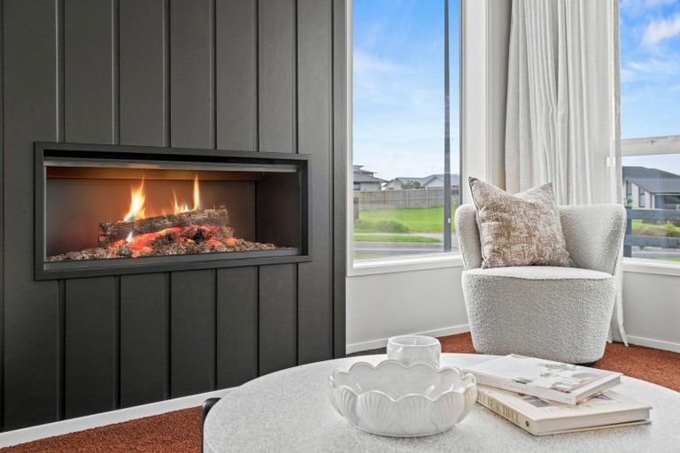 Photo of property in 42 Opouatu Avenue, Glenbrook, 2681