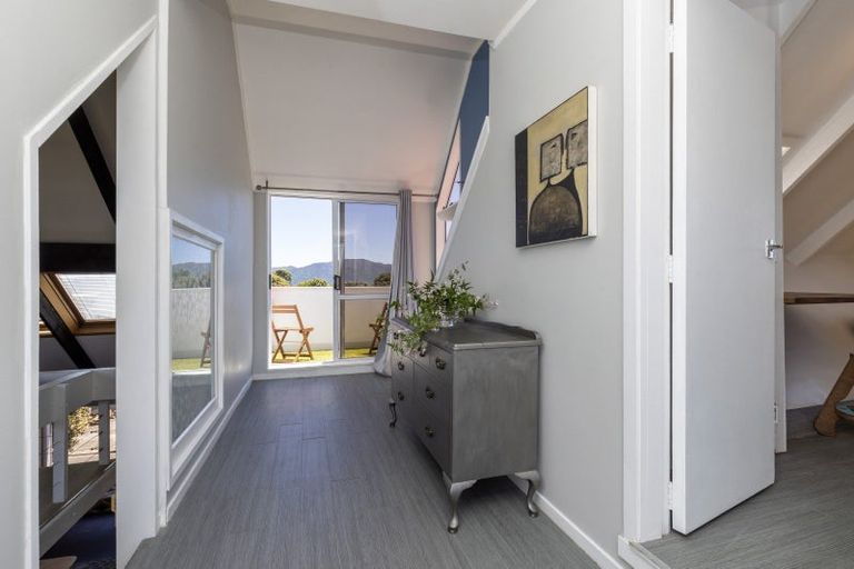 Photo of property in 2 Bermuda Grove, Paraparaumu Beach, Paraparaumu, 5032