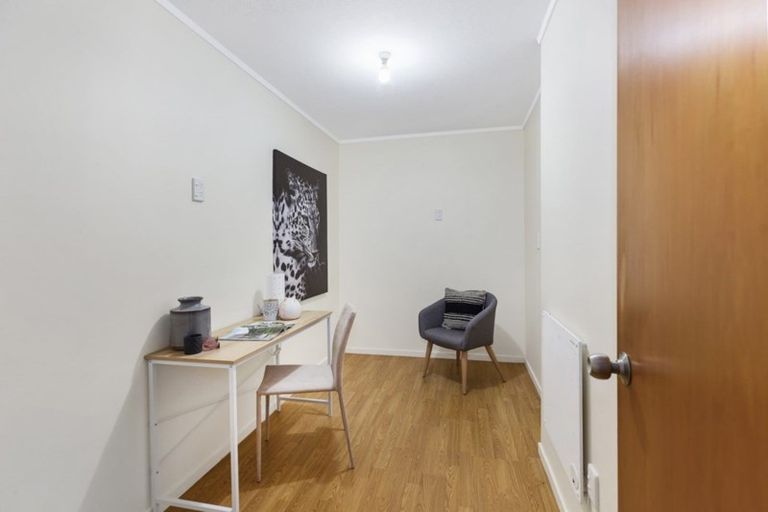 Photo of property in 33 Shackle Lane, Whitby, Porirua, 5024