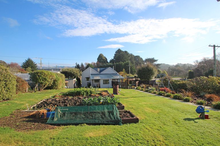 Photo of property in 23 Oakham Street, Hampden, 9410