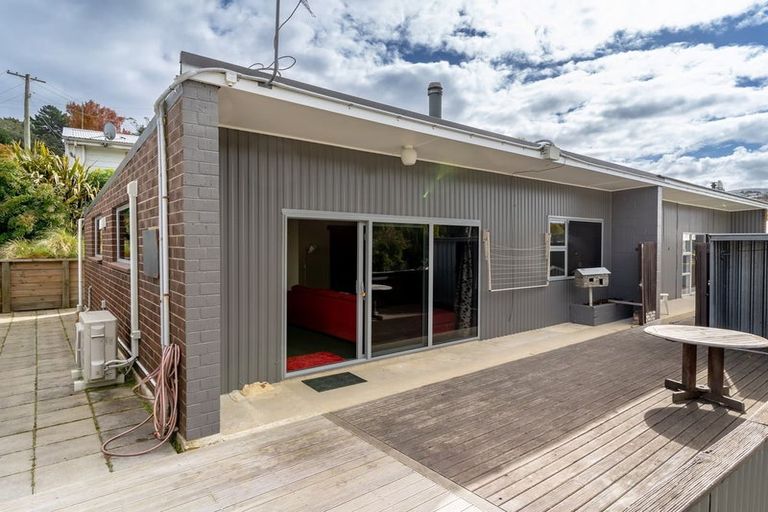 Photo of property in 186 Kaikorai Valley Road, Bradford, Dunedin, 9011