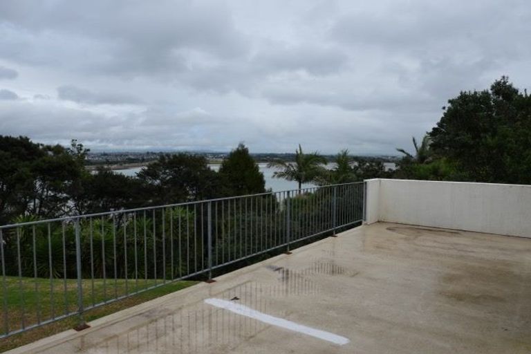Photo of property in 32 Marae Road, Greenhithe, Auckland, 0632