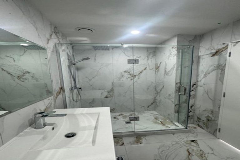 Photo of property in 1d Hollinbrigg Place, Manurewa, Auckland, 2102