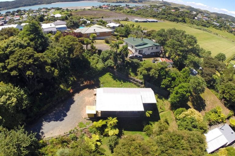 Photo of property in 8c Robert Street, Raglan, 3225