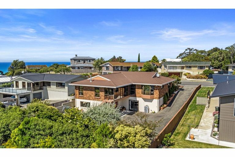 Photo of property in 10 Oakleigh Crescent, Oamaru North, Oamaru, 9400