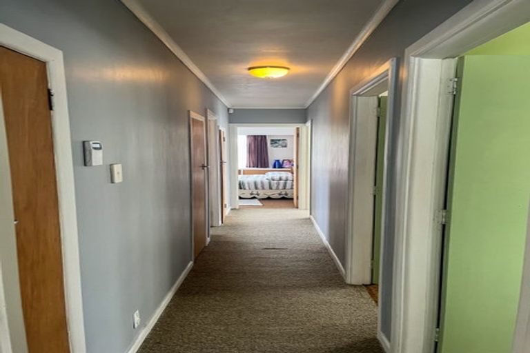 Photo of property in 26 Vanguard Road, Kelston, Auckland, 0602