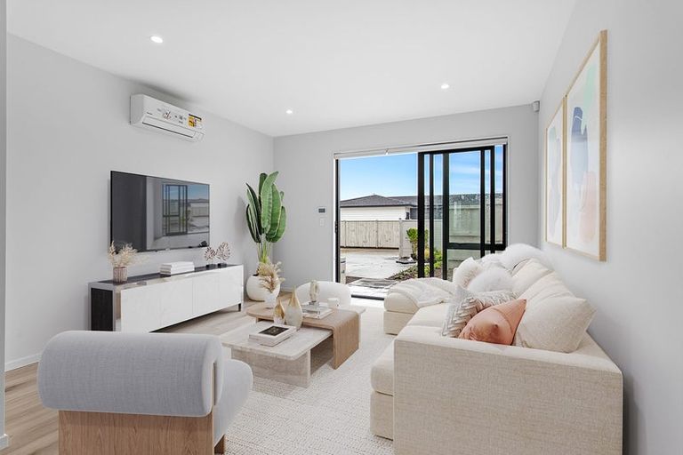 Photo of property in 106 Te Napi Drive, Takanini, Auckland, 2112