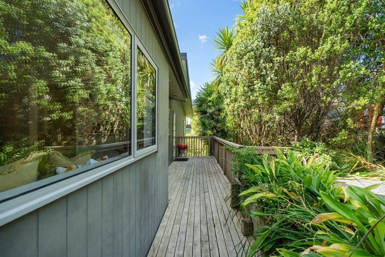 Photo of property in 141a Arran Road, Browns Bay, Auckland, 0630