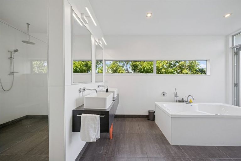 Photo of property in 14 Beachview Grove, Peka Peka, Waikanae, 5391