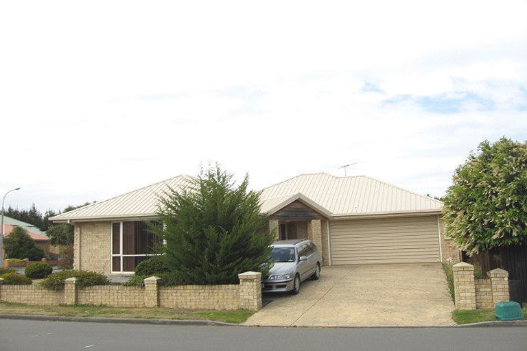 Photo of property in 1 Monterey Place, Parklands, Christchurch, 8083