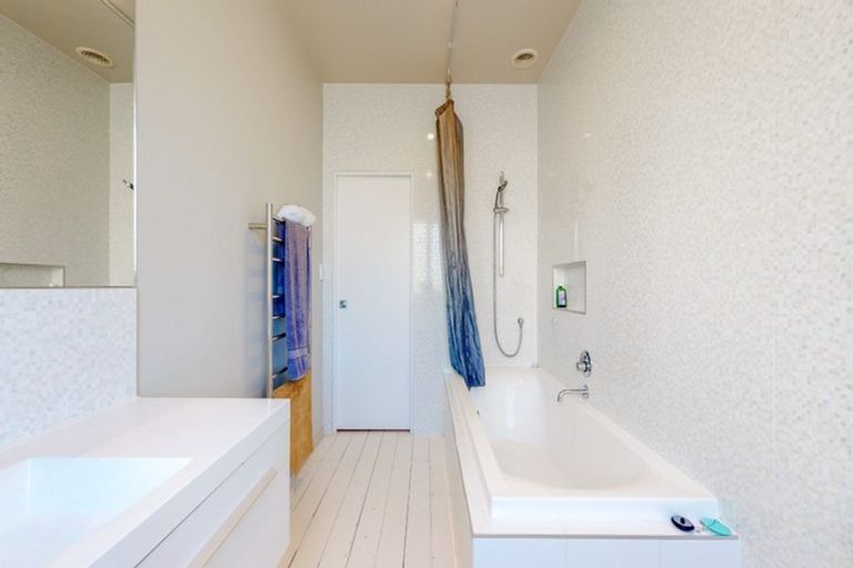 Photo of property in 143 Derwent Street, Island Bay, Wellington, 6023