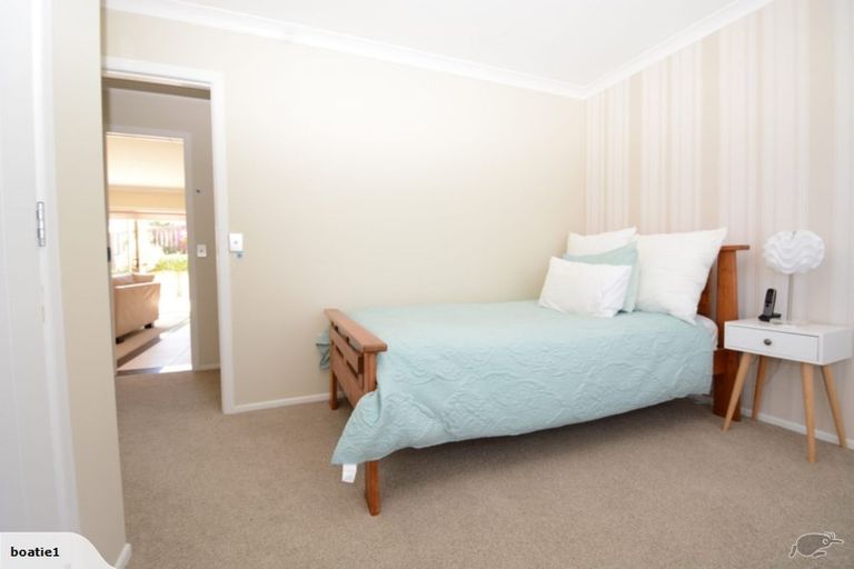 Photo of property in 17 Arthur Carwen Place, Pukekohe, 2120