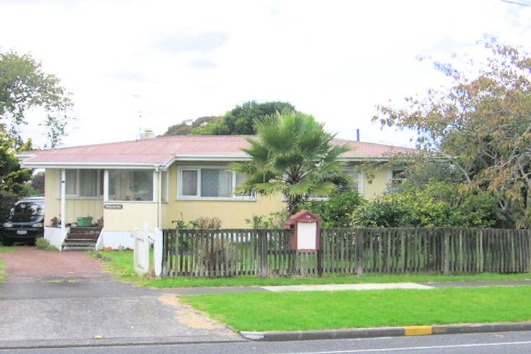 Photo of property in 16 Rogers Road, Manurewa, Auckland, 2102