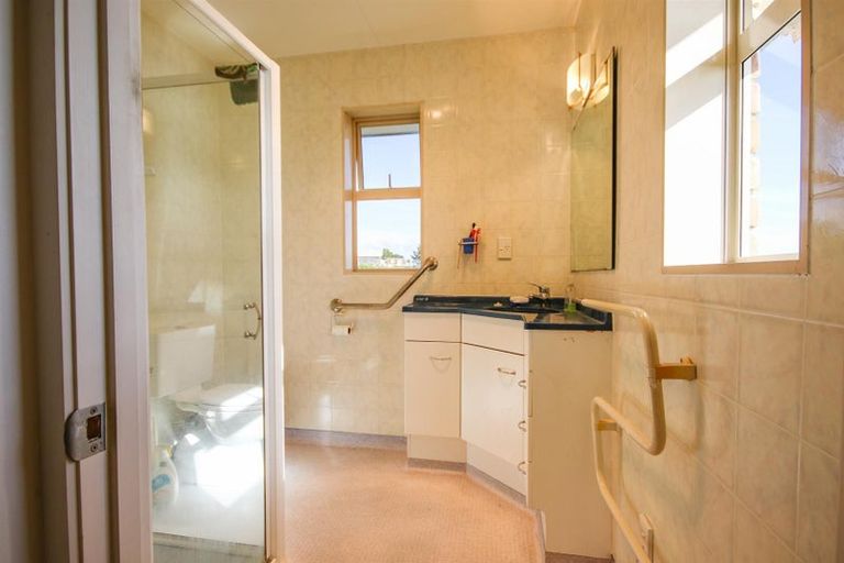 Photo of property in 16 Kotare Crescent, Pahi, Paparoa, 0571