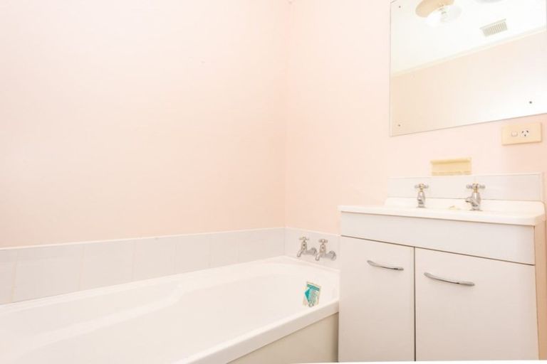 Photo of property in 92 Ormond Road, Whataupoko, Gisborne, 4010