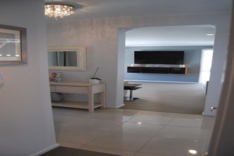 Photo of property in 45 Kowi Lakes Drive, One Tree Point, 0118