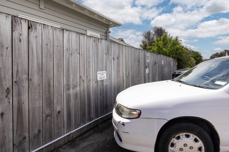 Photo of property in Balmoral Court, 2/130a Balmoral Road, Mount Eden, Auckland, 1024