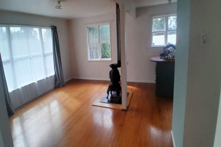 Photo of property in 16 Nandana Drive, Glen Eden, Auckland, 0602