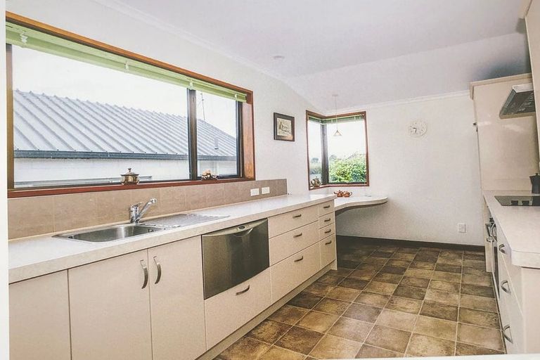 Photo of property in 2 Orbell Street, Highfield, Timaru, 7910