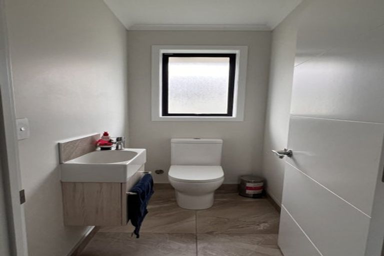 Photo of property in 38 Reuben Avenue, Rolleston, 7615