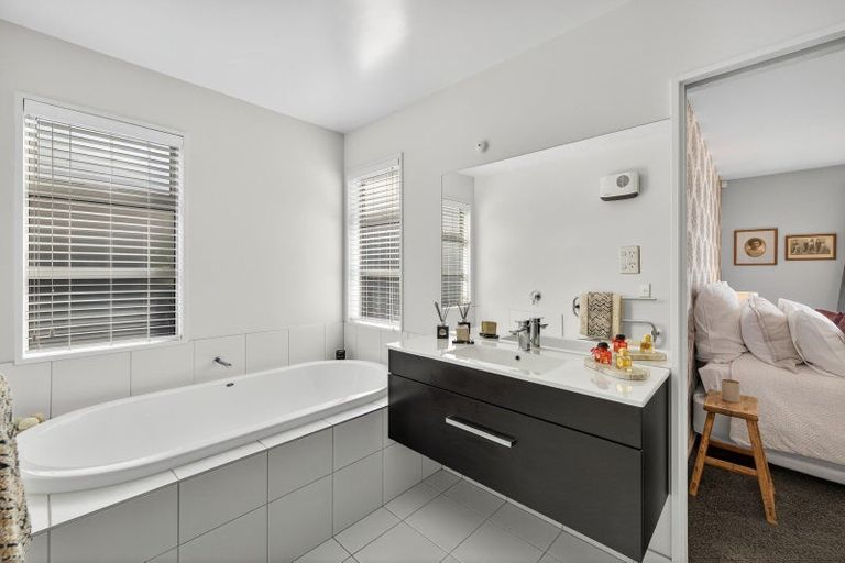 Photo of property in 35 Birkdale Drive, Shirley, Christchurch, 8061