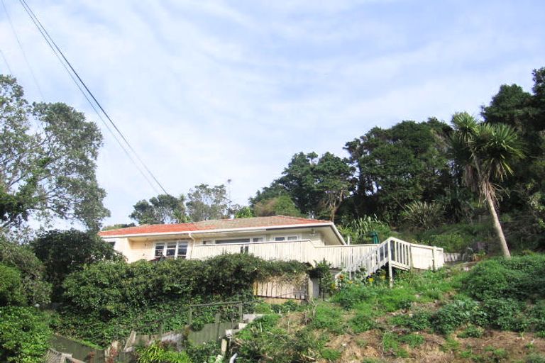 Photo of property in 24 Monowai Road, Johnsonville, Wellington, 6037