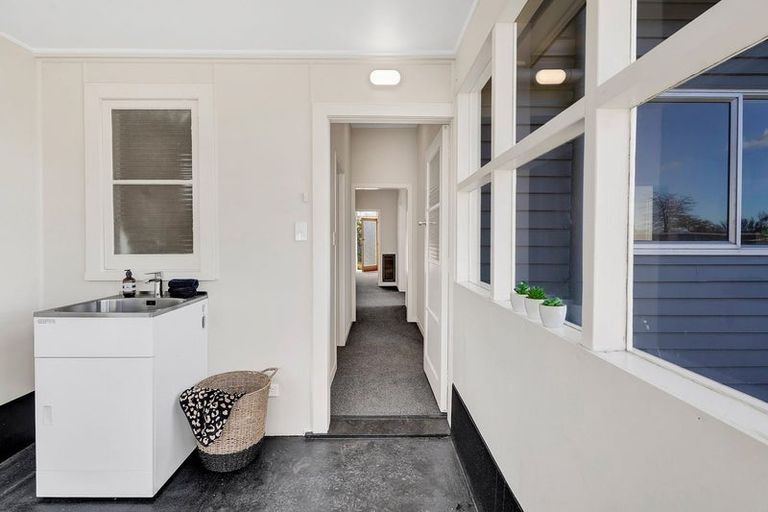 Photo of property in 39 Maire Street, Inglewood, 4330