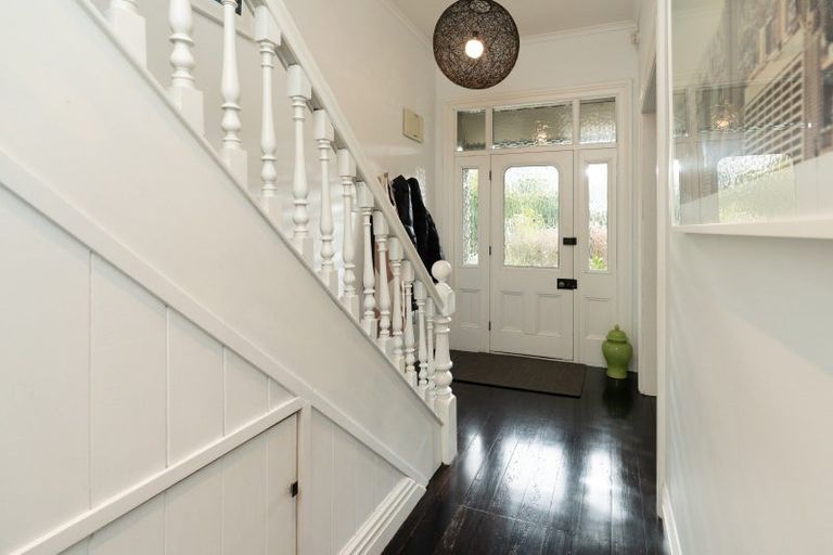 Photo of property in 17 Honiana Te Puni Street, Aro Valley, Wellington, 6021