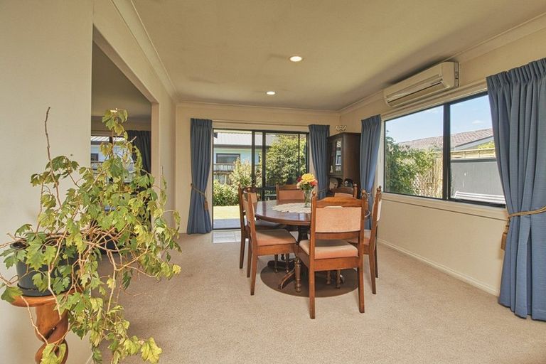 Photo of property in 71 Avenue Road, Greenmeadows, Napier, 4112