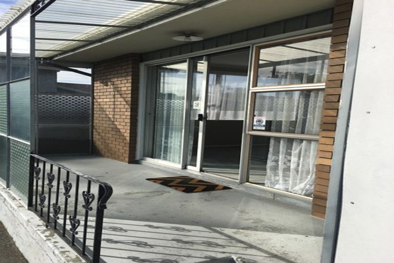 Photo of property in 2/404 Main North Road, Redwood, Christchurch, 8051