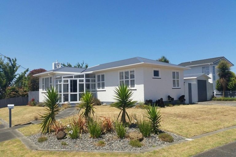 Photo of property in 2 Balmoral Crescent, Springvale, Whanganui, 4501