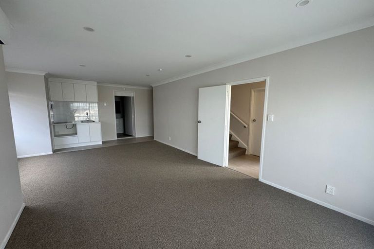 Photo of property in 23a Luton Avenue, Sunnyhills, Auckland, 2010