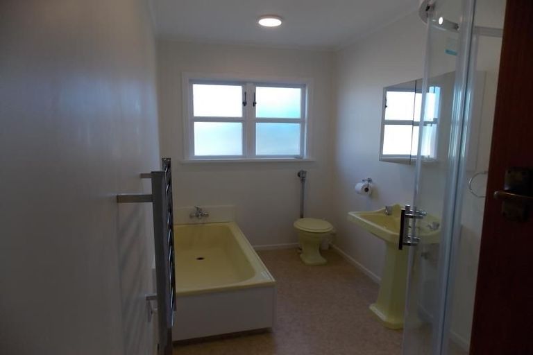 Photo of property in 78 Tauhinu Road, Miramar, Wellington, 6022