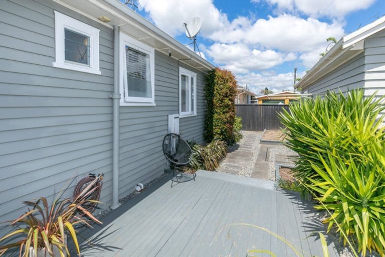 Photo of property in 15 Sandwich Road, St Andrews, Hamilton, 3200