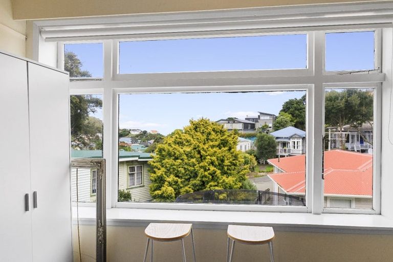 Photo of property in 1/28 Ribble Street, Island Bay, Wellington, 6023