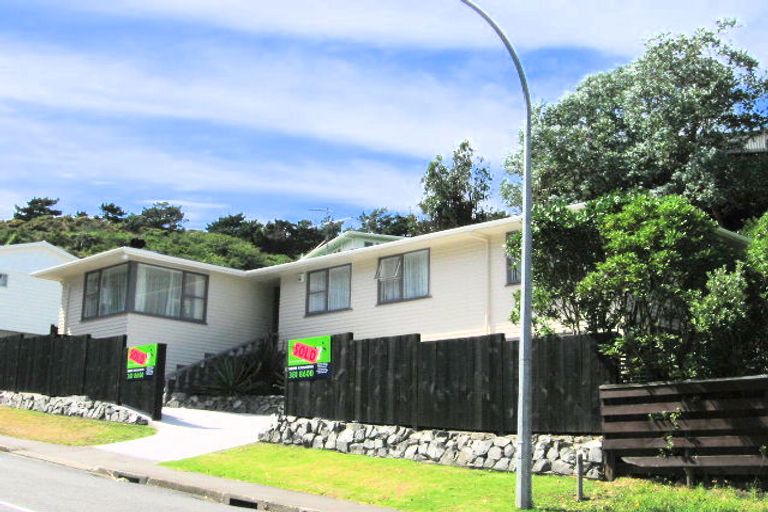 Photo of property in 42 Melrose Road, Island Bay, Wellington, 6023
