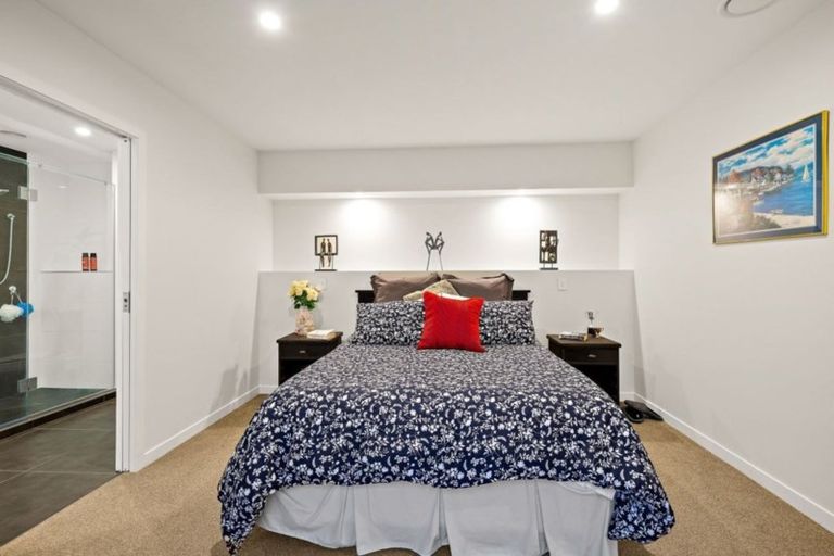 Photo of property in 2 Nikau Way, Riverhead, 0820